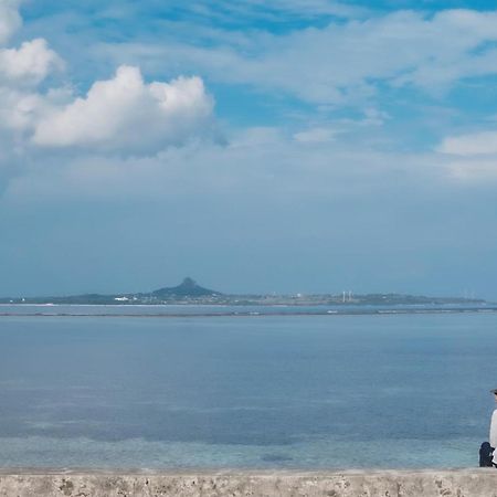 Motobu Terrace Villa ภายนอก รูปภาพ