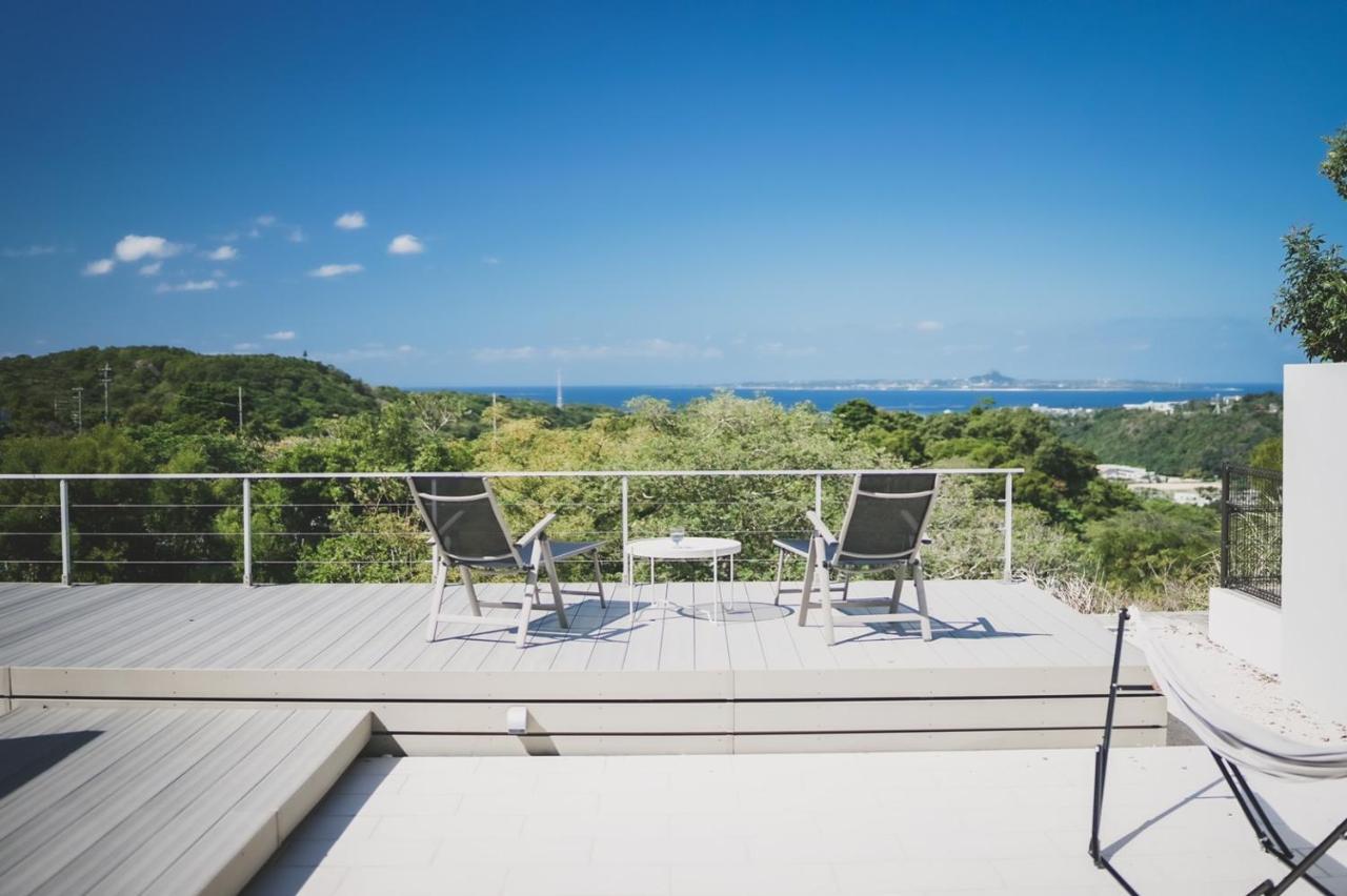 Motobu Terrace Villa ภายนอก รูปภาพ
