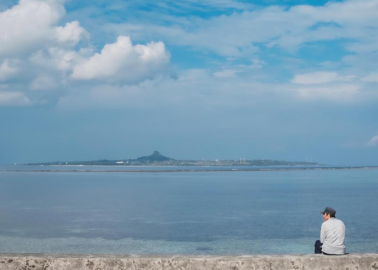 Motobu Terrace Villa ภายนอก รูปภาพ