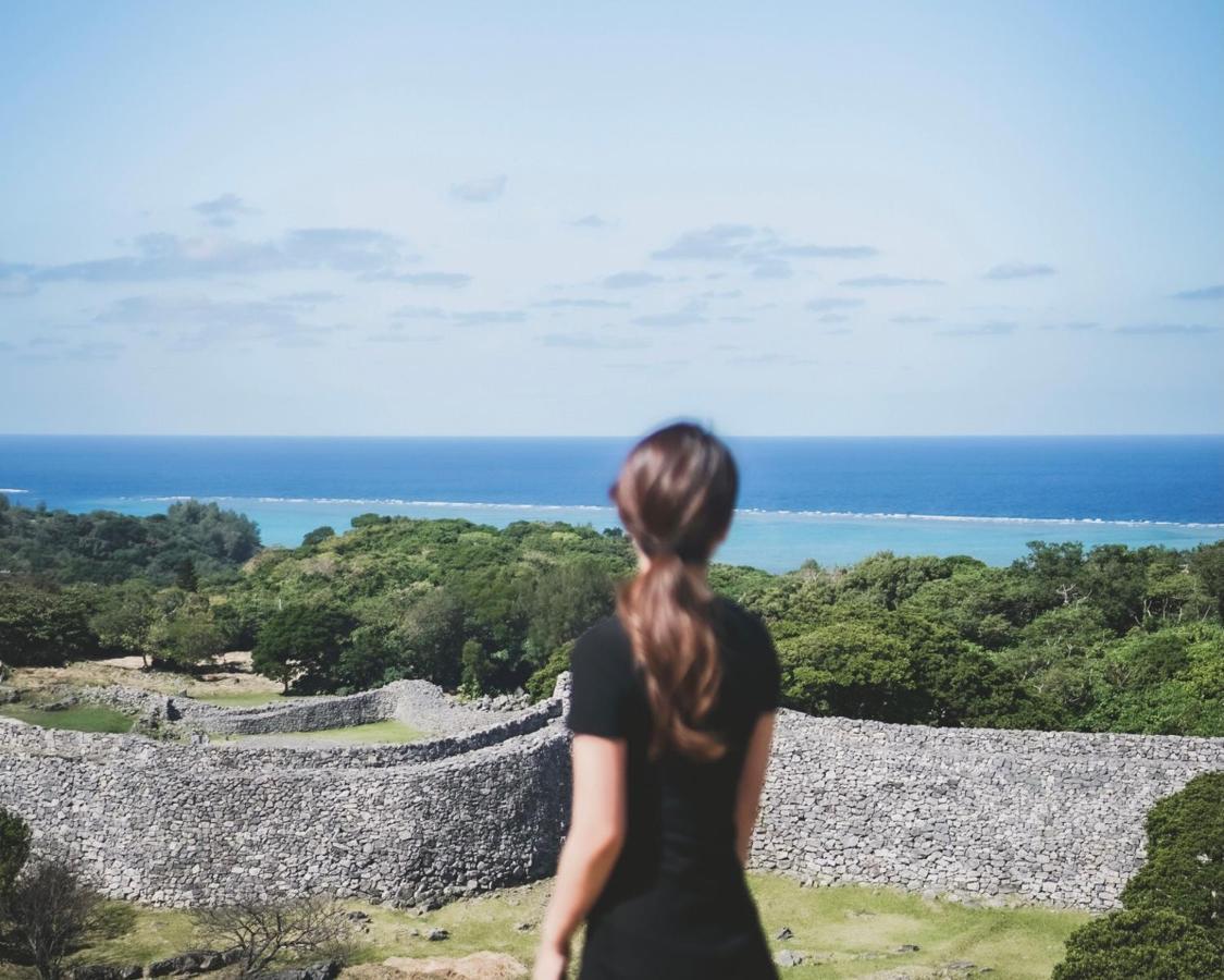 Motobu Terrace Villa ภายนอก รูปภาพ